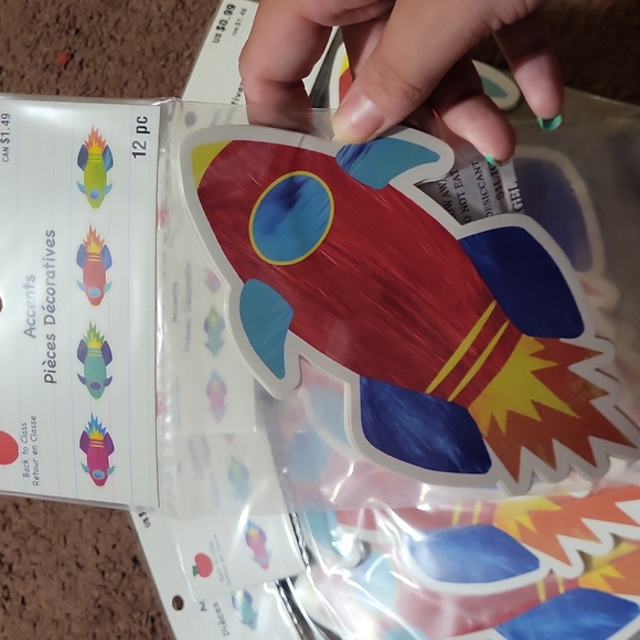 6pc Rocket Accents - Picture 2 of 2